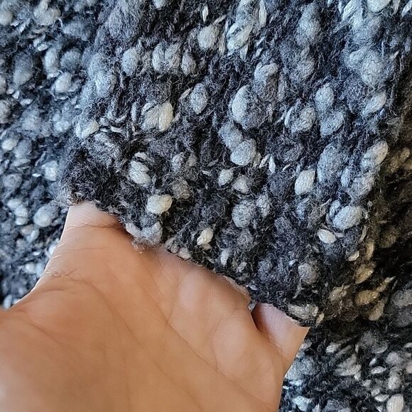 J. Jill wool blend nubby textured thick black and white crewneck sweater sz S P - Picture 5 of 9